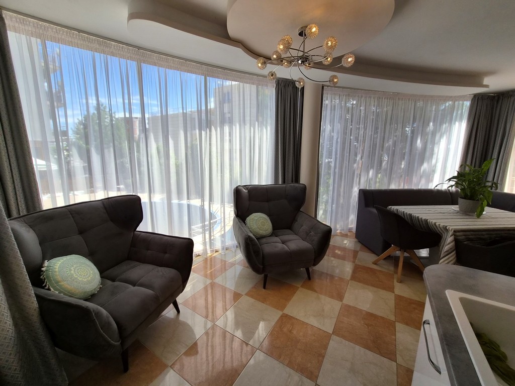 Свети Влас България 4-стаен Апартамент Residential Building