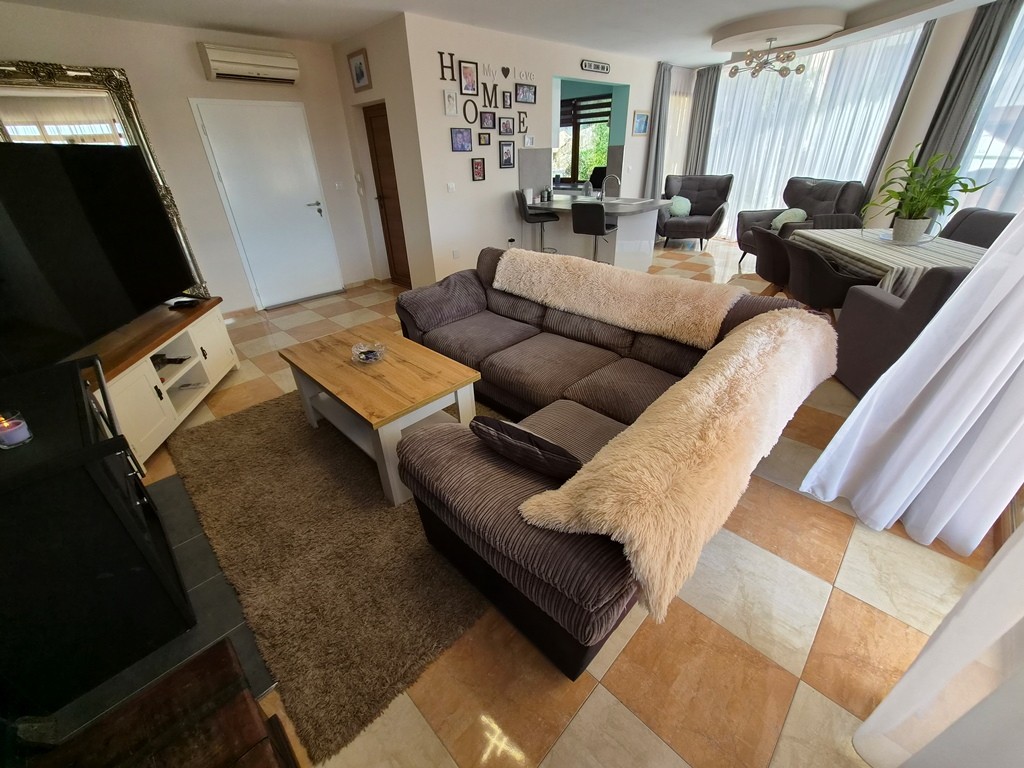 Свети Влас България 4-стаен Апартамент Residential Building